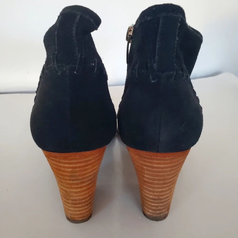 MARC FISHER 9.5 CADIS Black Suede Booties Side Zip 3.5" Stack Heel Western Boho - Picture 6 of 15